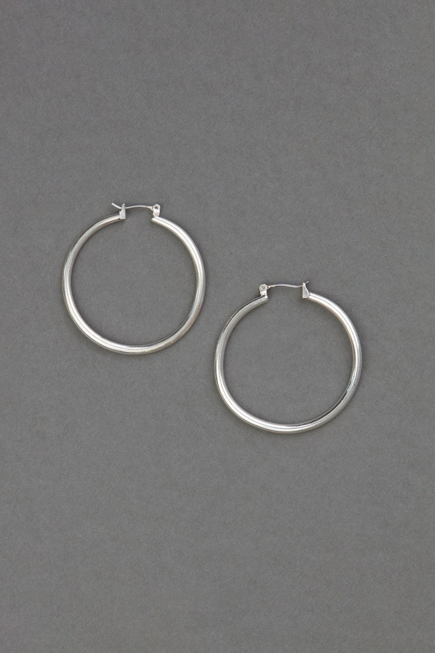 basic hoop earrings